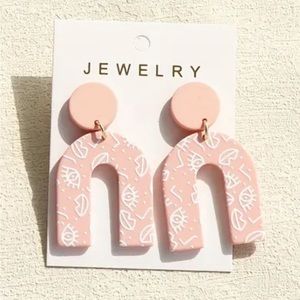 U Shape Flower / Eyes Symbol Pattern Dangle Earrings